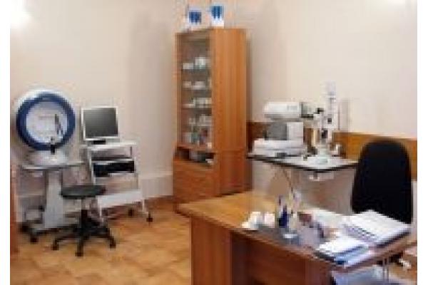 Centrul Medical Dr. Georgescu - 8_cabinet_oftalmo.jpg