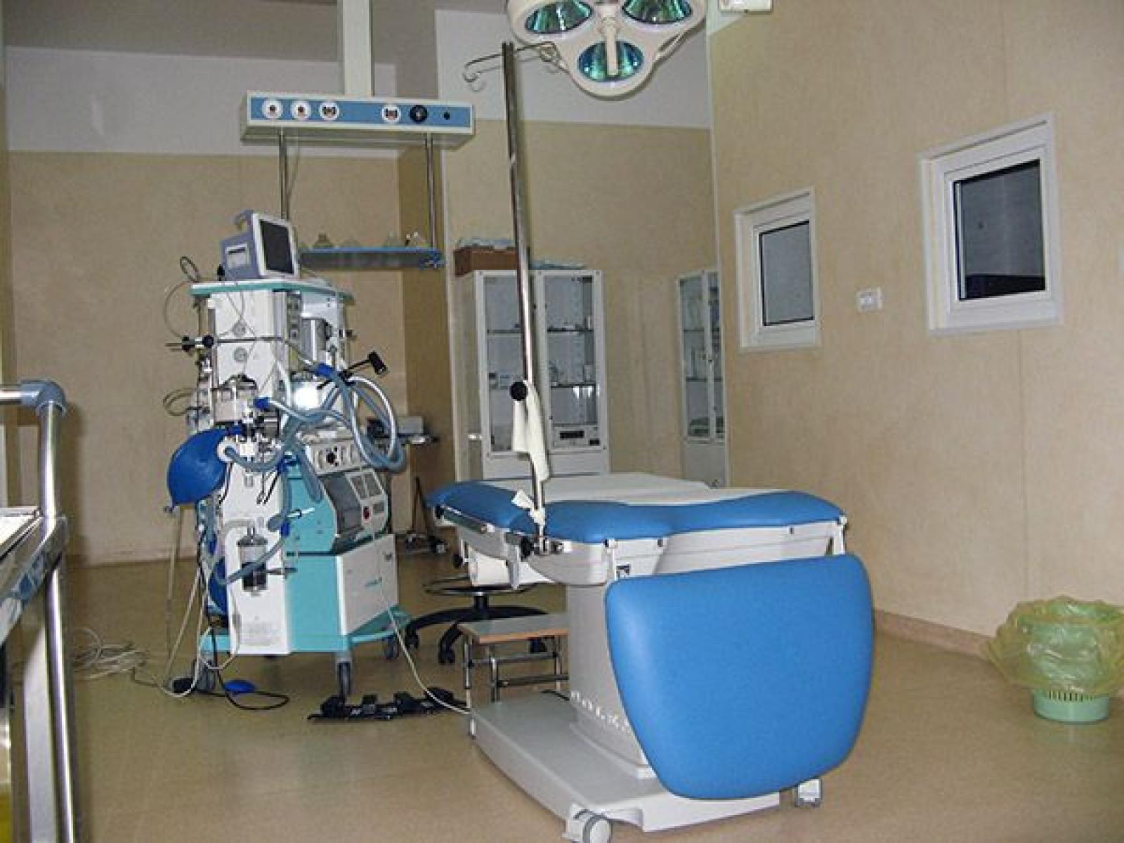 TINOS CLINIC - bloc_operator2.jpg