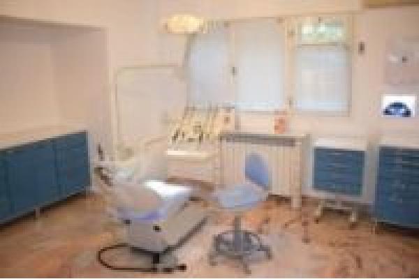 Dental Center Baneasa - sala_de_tratament_nr.1.jpg