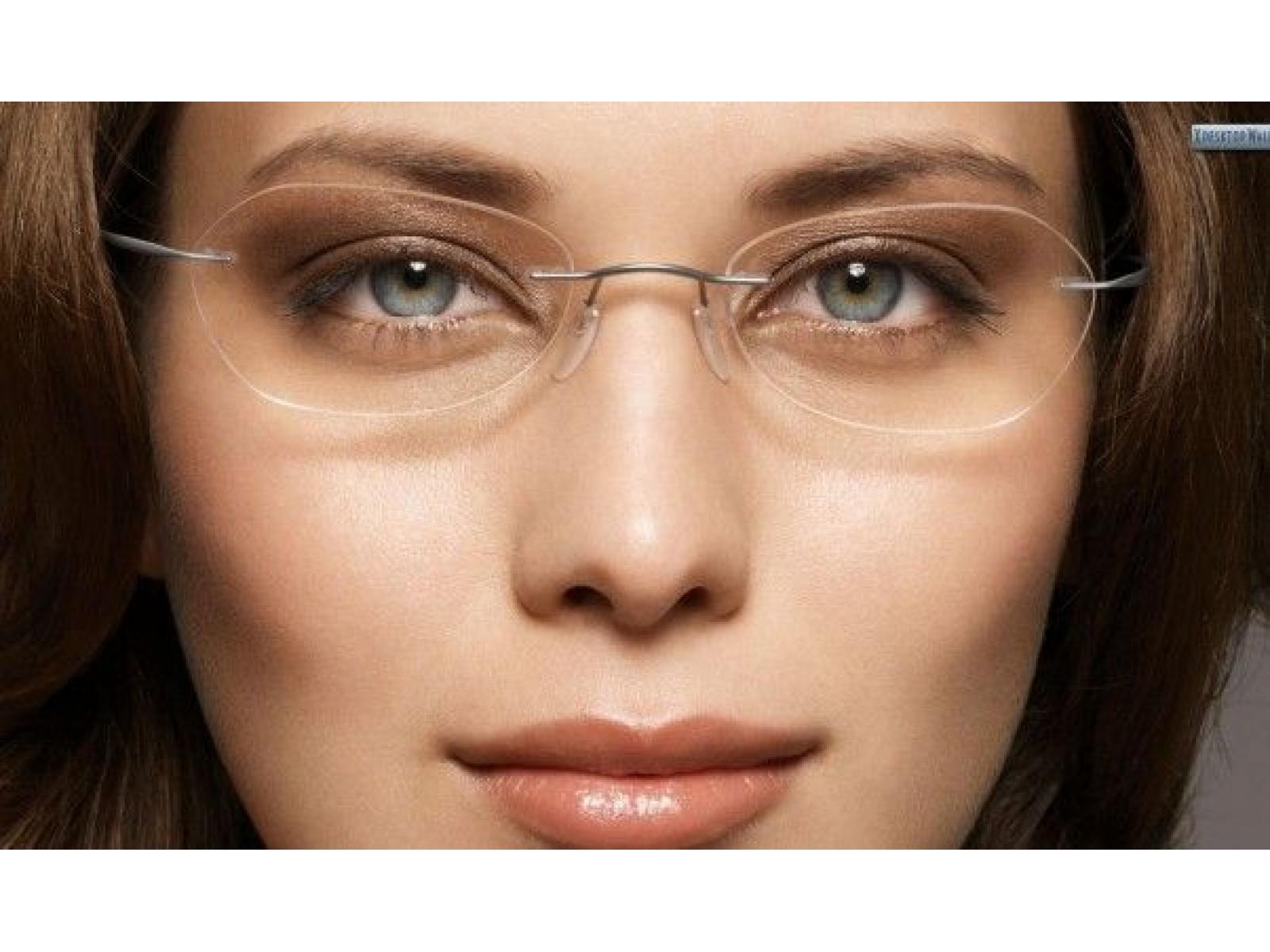 Clinica de Oftalmologie - TOPLASERMED - Face-Coseup-Of-Girl-Wearing-Glasses-602x355.jpg