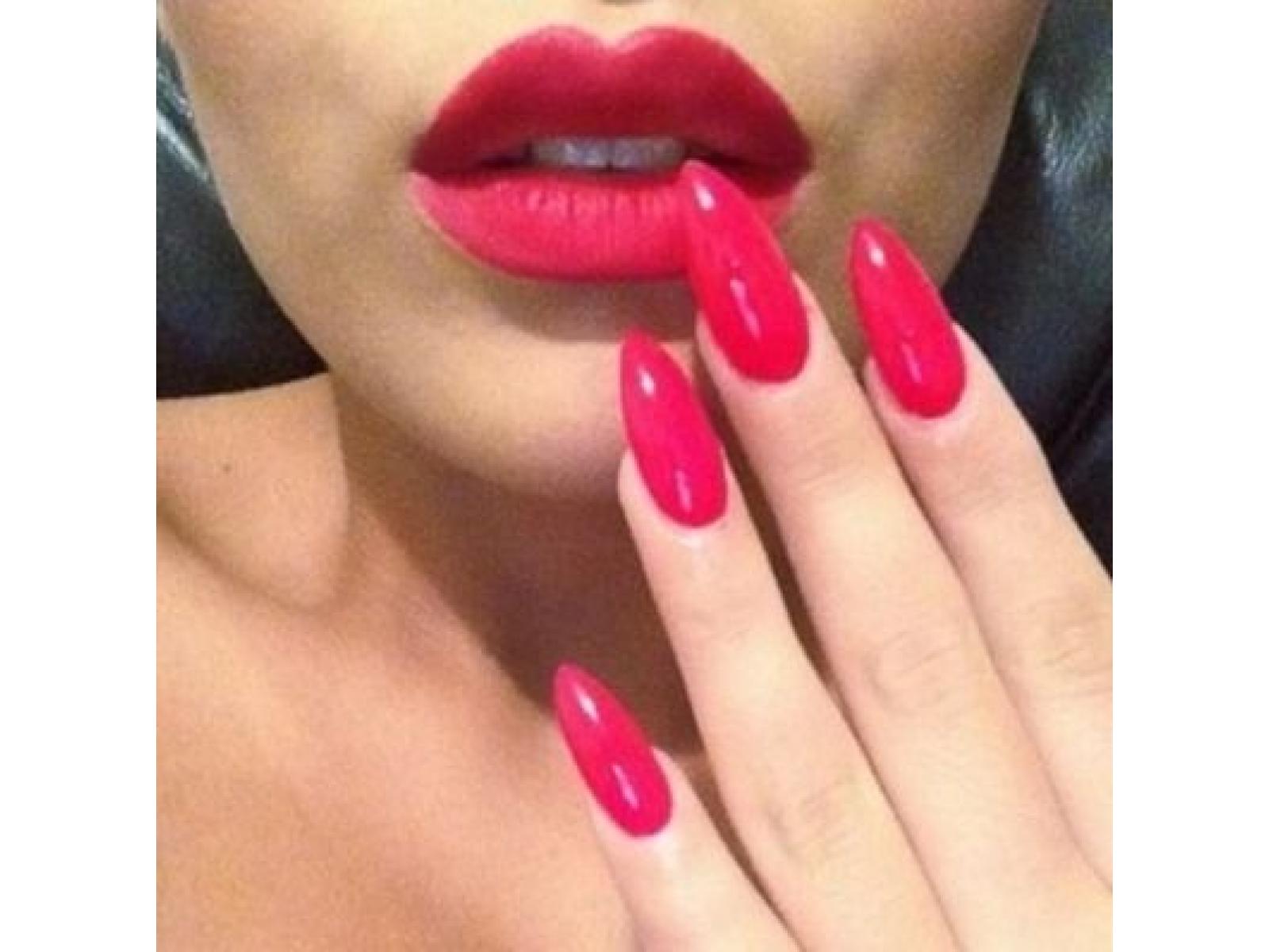Grand Beauty Clinic - 40839-Hot-Pink-Lips-And-Stiletto-Nails.jpg