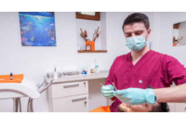 RBdental - albire_dentara_Dr_Razvan_Balcu.png