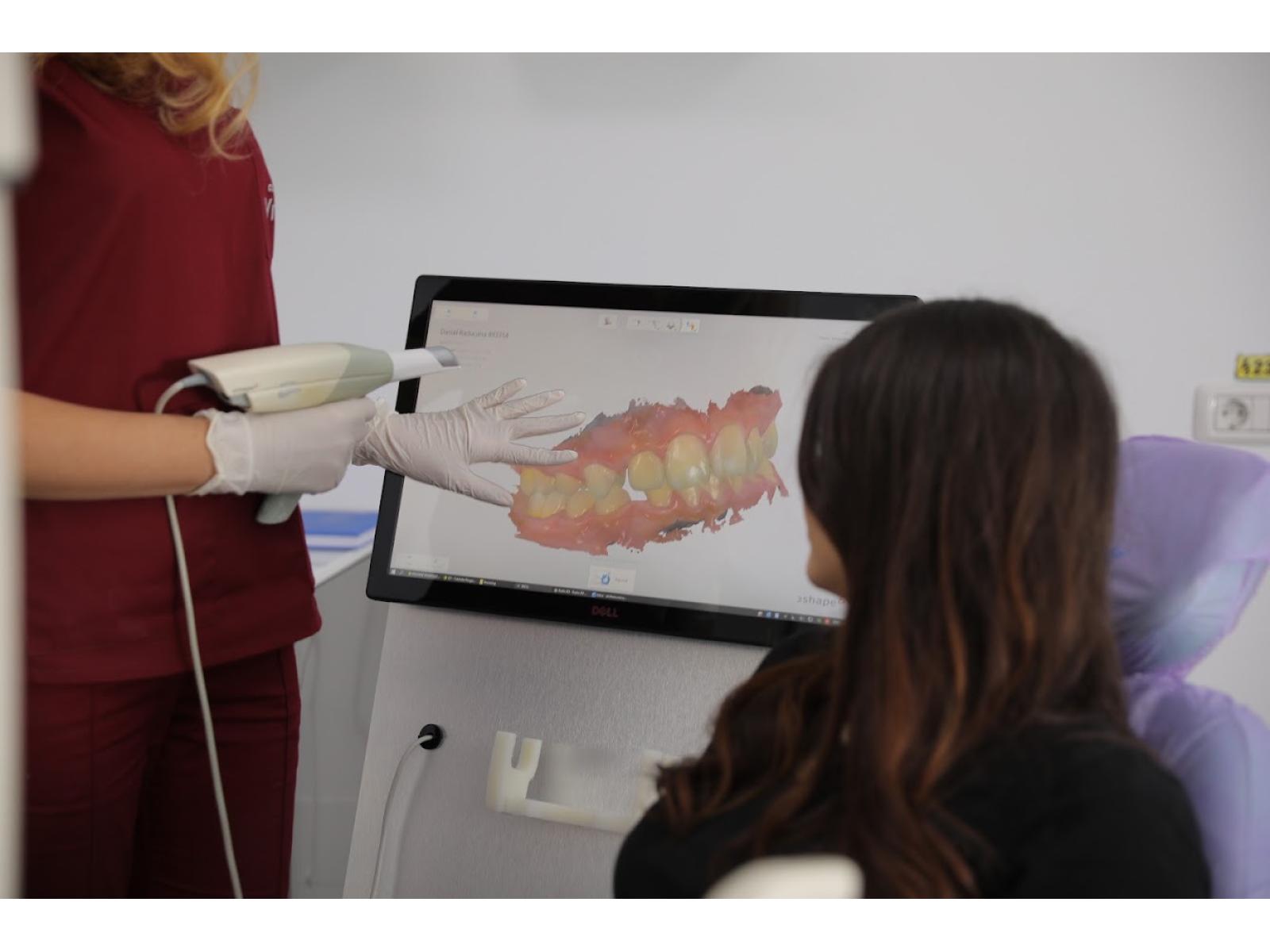 Clinica Dentara Victoria Pitesti - 3L4A6177.JPG