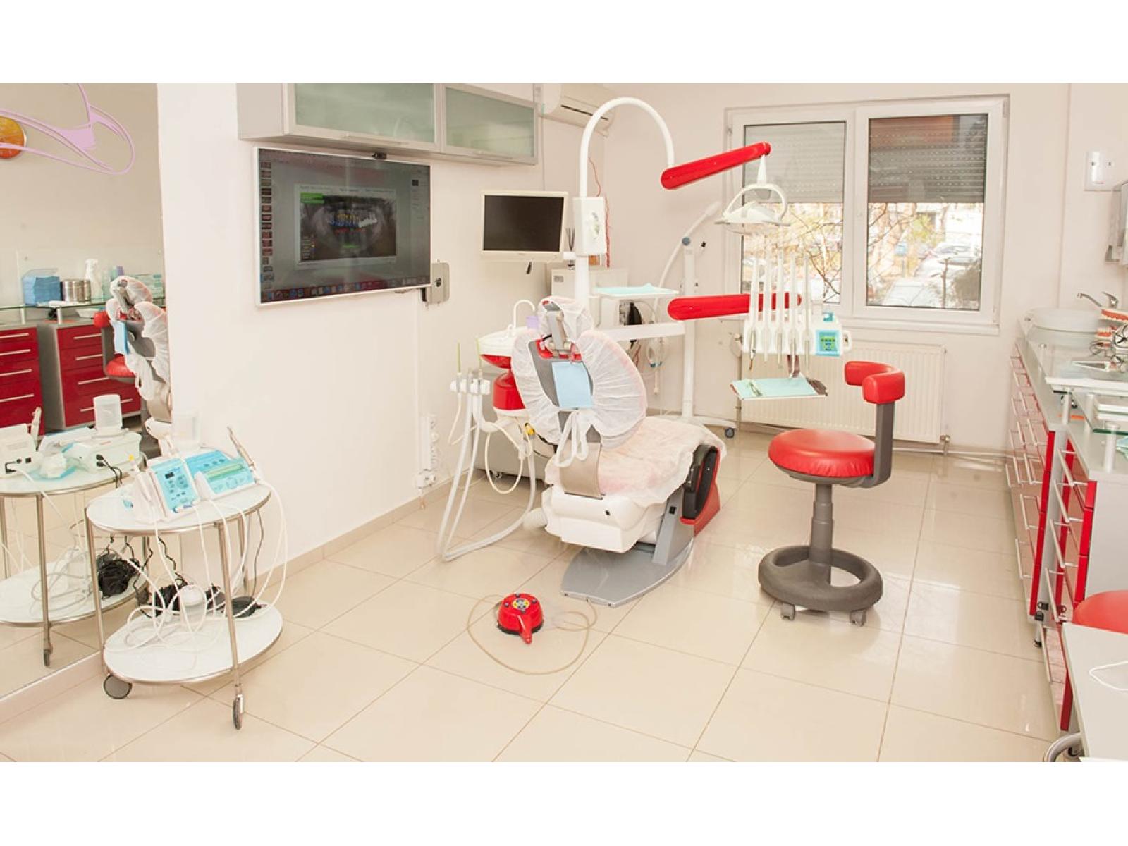 SmilePro - Clinic_1.jpg