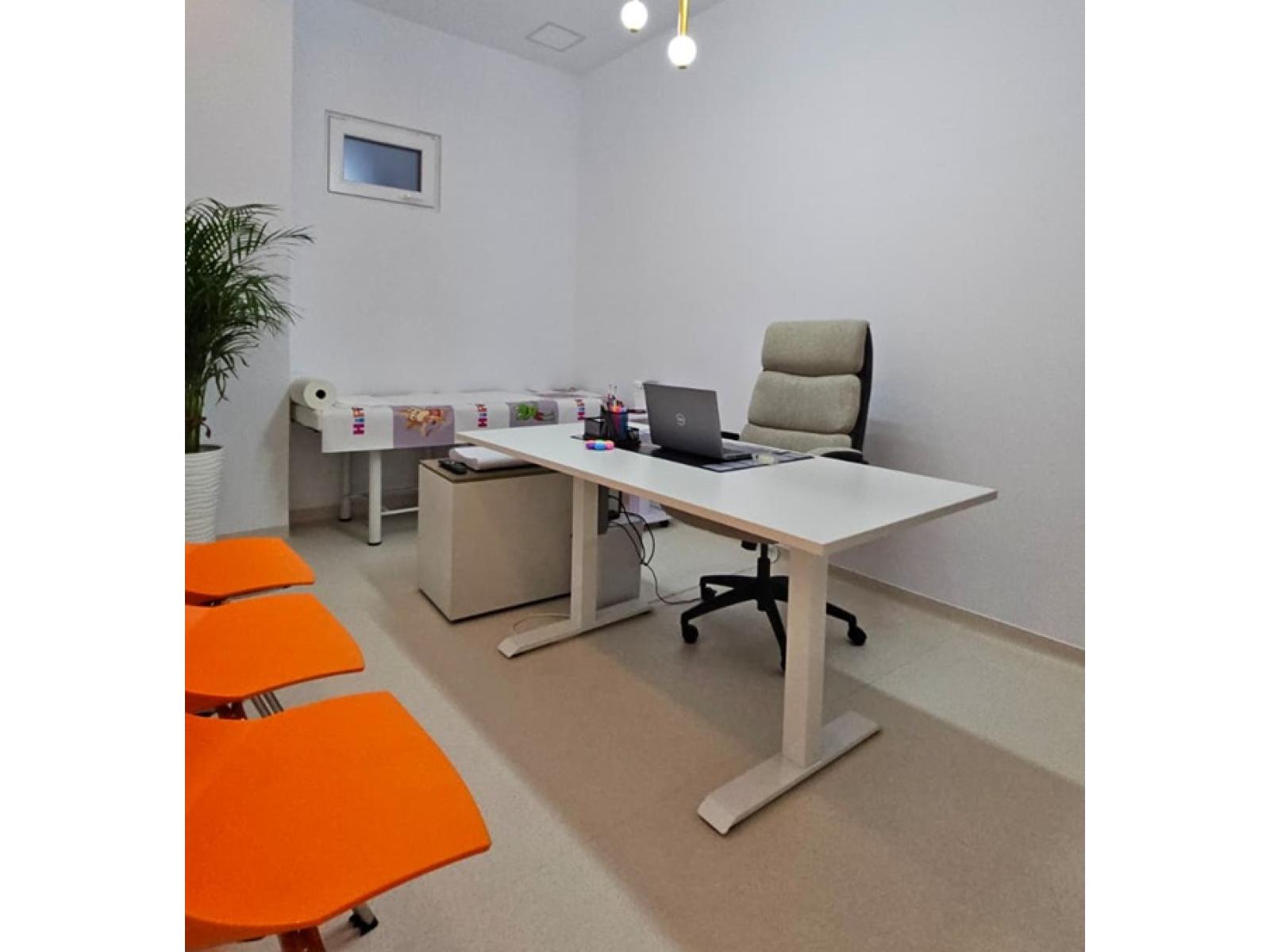 Armina ClinicMed - cabinet-1.jpg