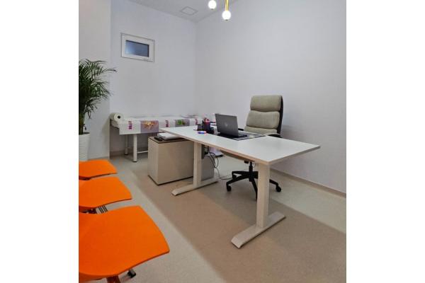 Armina ClinicMed - cabinet-1.jpg