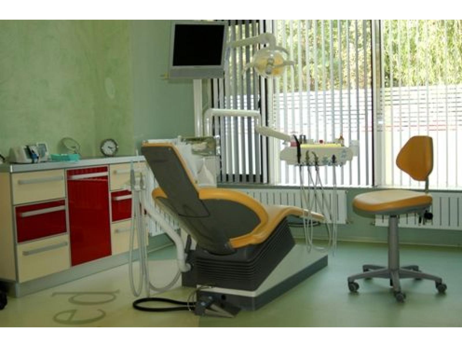 Clinica stomatologica DentalMed - cabinet2.jpg