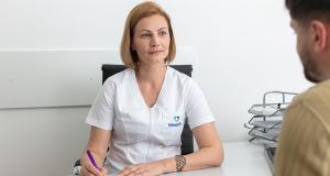 Specialistii MedLife avertizeaza asupra riscurilor autodiagnosticarii si automedicatiei: Acelasi simptom poate sa apara in cinci boli diferite, cu tratamente complet diferite