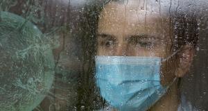 Cum afecteaza coronavirusul persoanele cu anxietate sociala?