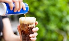 Bauturile carbogazoase: 15 motive pentru a renunta la ele