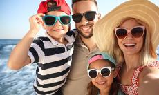 Ochelarii de soare – un accesoriu care poate da dependenta si sa-ti afecteze vederea