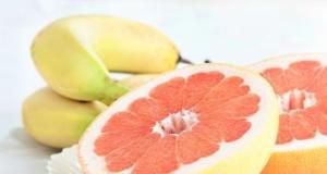 Salata de grepfruit cu banane