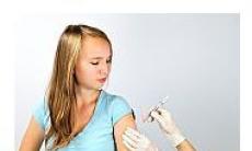 Vaccinarea contra infectiei cu HPV, ideala din adolescenta pana la 26 de ani